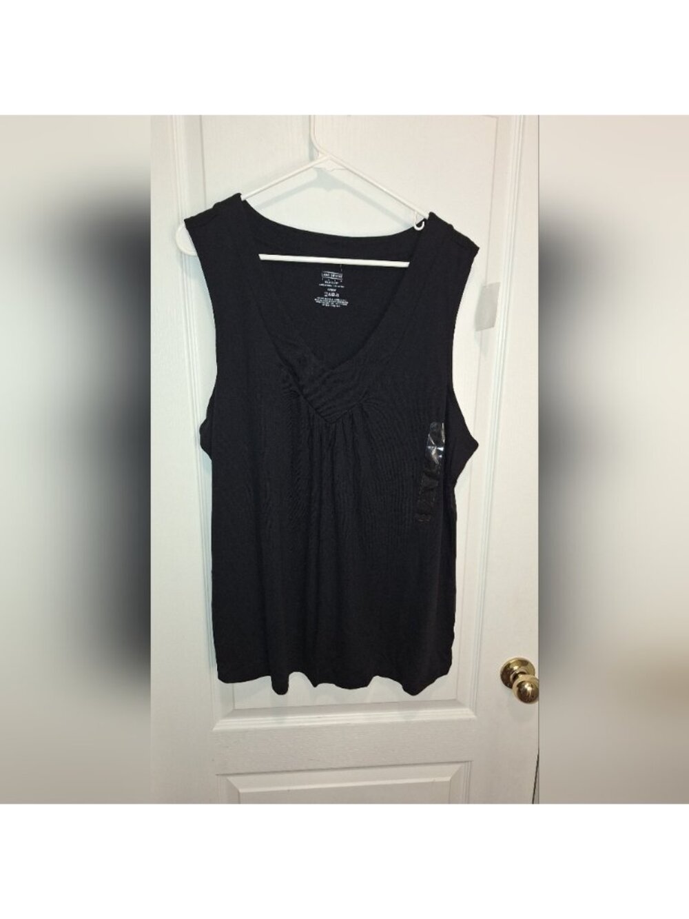 NWT/ LANE BRYANT /   size :18/20w.  /black women's tank top